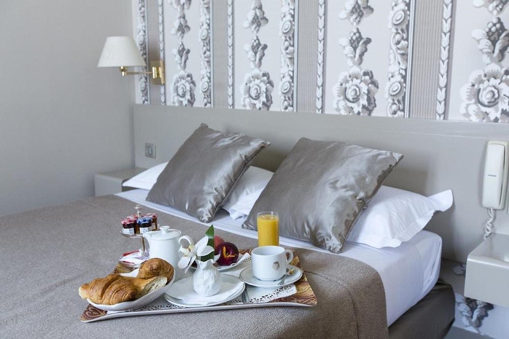 Hotel La Residence Du Berry Версал Екстериор снимка