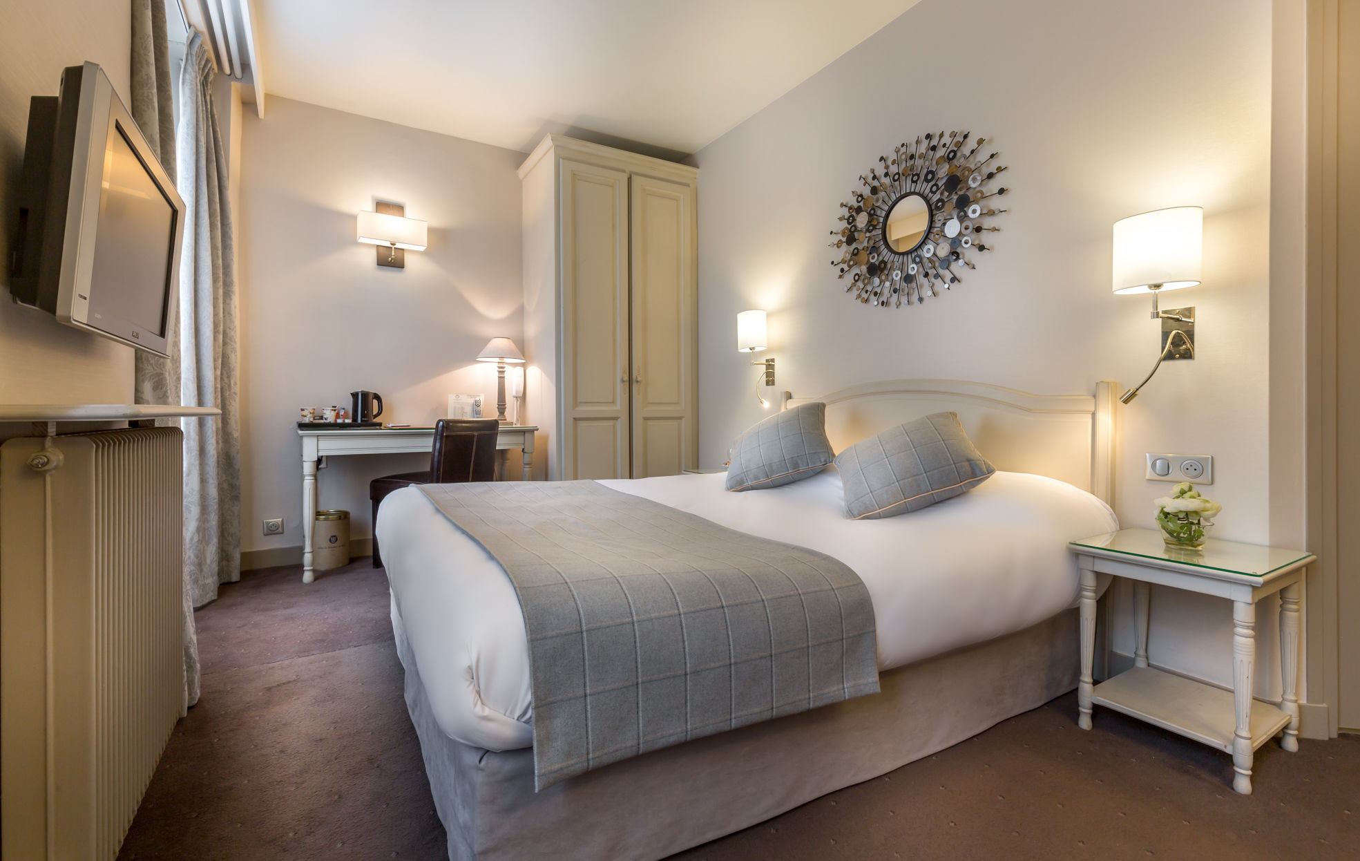 Hotel La Residence Du Berry Версал Екстериор снимка