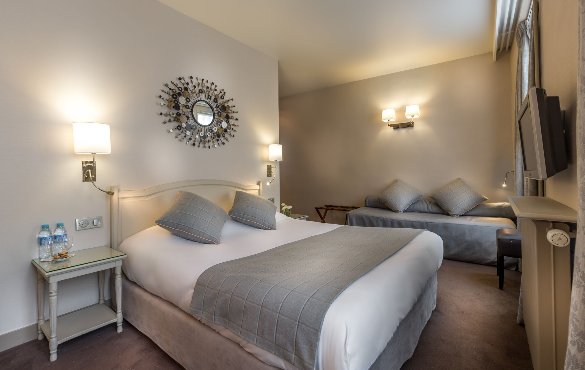 Hotel La Residence Du Berry Версал Екстериор снимка