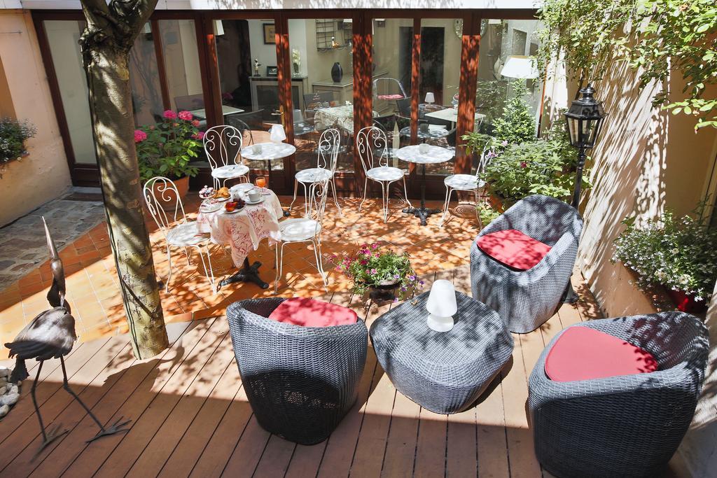 Hotel La Residence Du Berry Версал Екстериор снимка