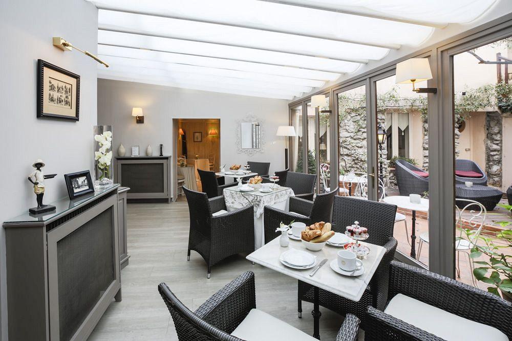 Hotel La Residence Du Berry Версал Екстериор снимка